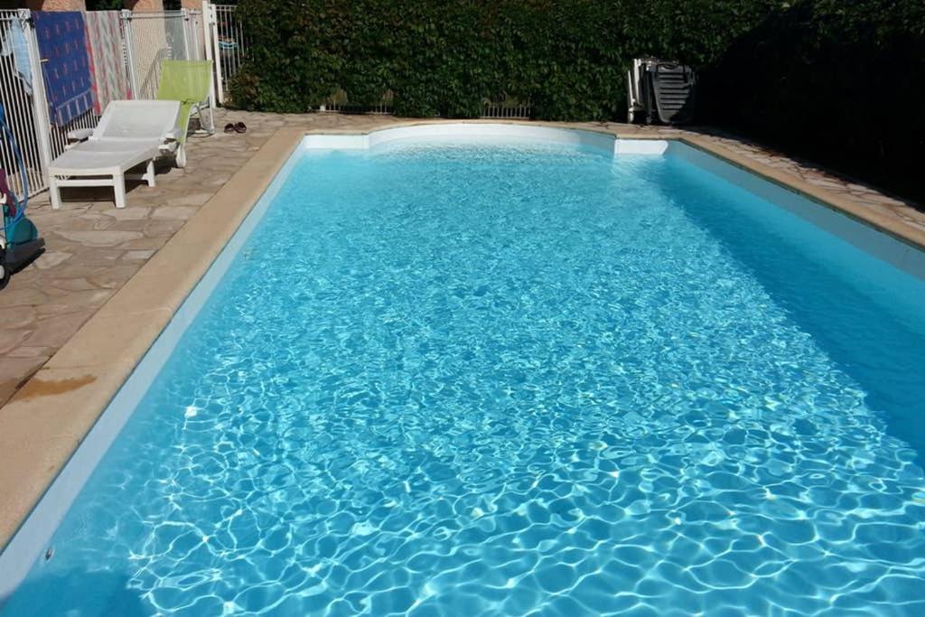 Un Charmant Logement Aigues-Mortes Exterior photo